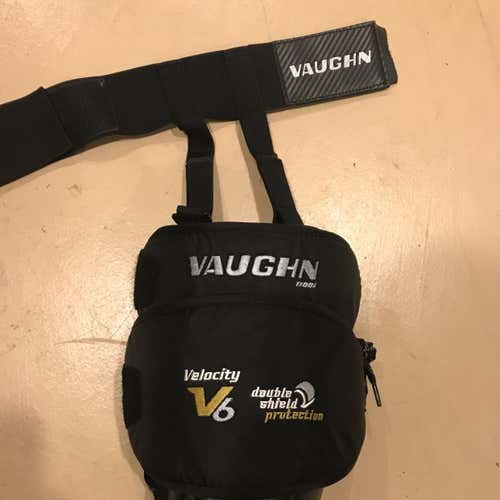 Vaughn 2200 Velocity V6 Knee Guards
