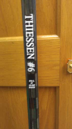 New Bauer Nexus NCAA Model 1N Griptac Stick Lefty Mid 67 flex Intermediate