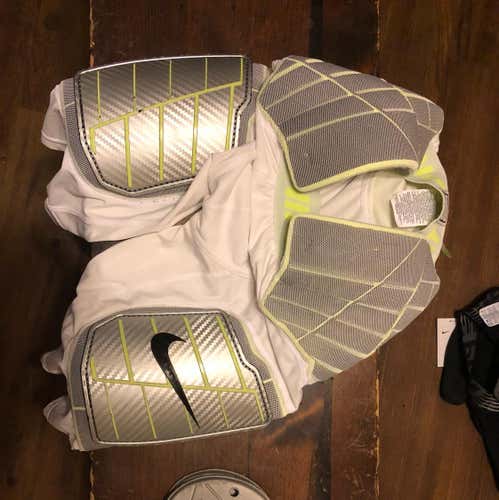 Nike 5 Pad Football Girdle w/ Knee Pads and backplate bundle