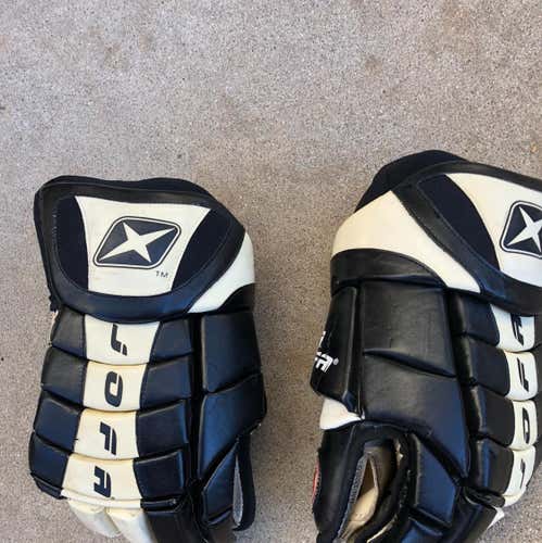 Jogs Hockey Gloves