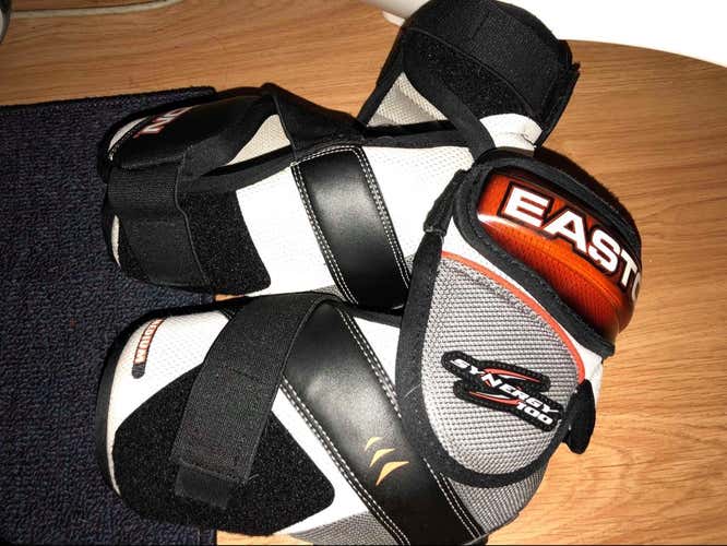 Easton 700 Retail Elbow Pads