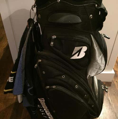 Bridgestone Professional Golf Bag With Two Bridgestone Golf Towels And A Pronghorn Golf Rowell