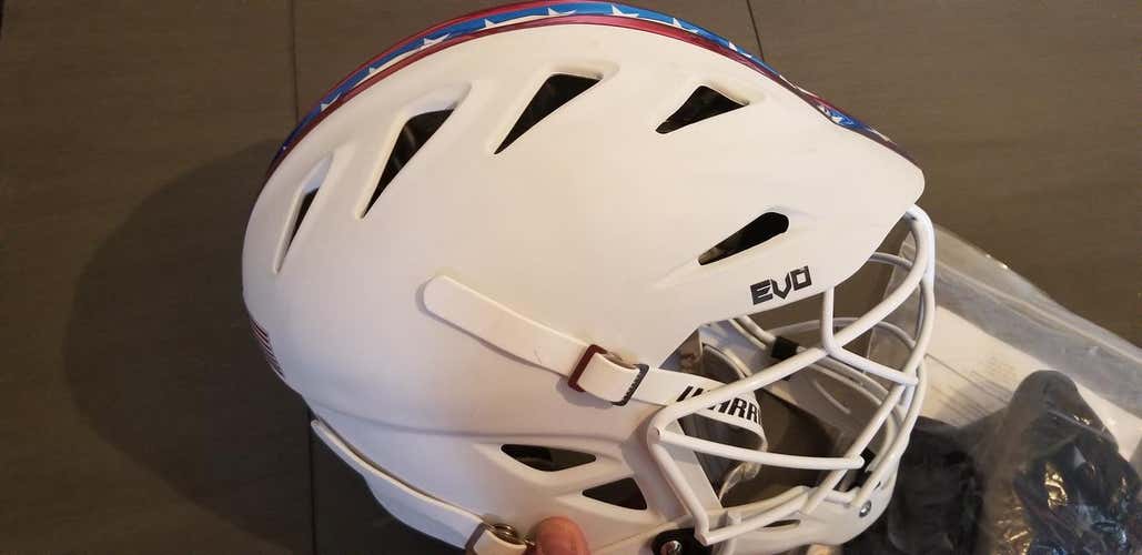 Warrior Evo Helmet Adult (S/M)