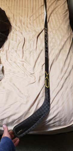 New Easton Stealth CX Stick Righty Heel 71 - 75 Senior