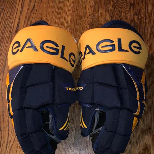 Eagle Talon 100 Pro Hockey Gloves