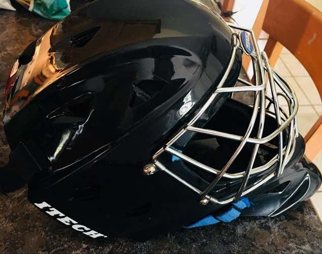 ITECH 2500 SR Goalie Mask.  Great Condition