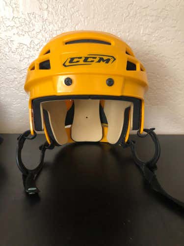 CCM Vector V08 Helmet