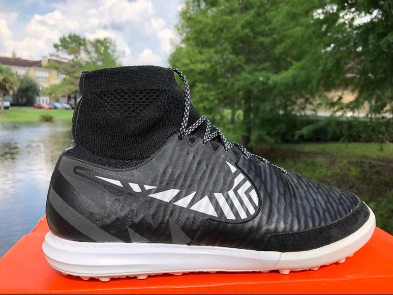 Nike Magistax Proximo Street TF Turf Soccer Cleats