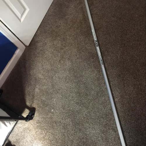 Perfect Condition STX Stallion 6000 Defensive Lacrosse Shaft