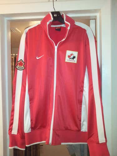 New Nike Authentic