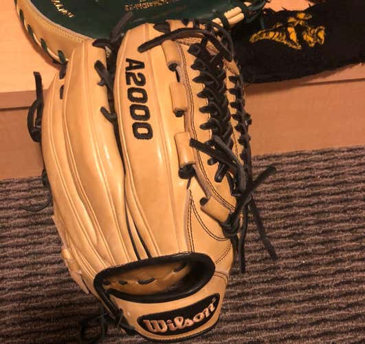 Wilson A2000 D33