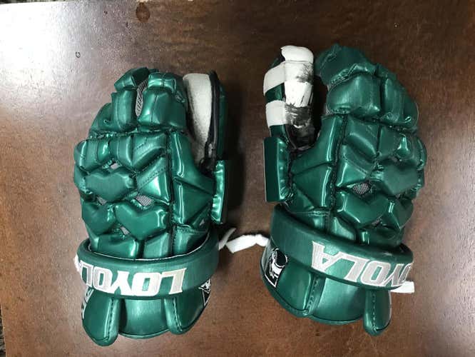 Loyola team issued Brian Triumph goalie gloves