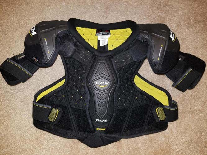 New CCM CCM TACKS 6052 Shoulder Pads Senior