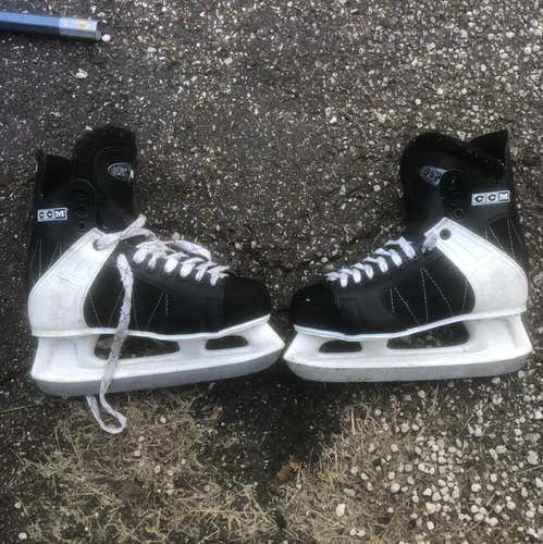 Old CCM Skates