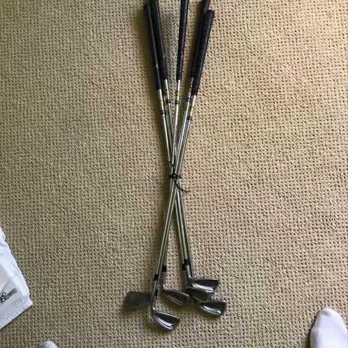 Titleist Iron Set Does Not Include 3 Or 9 Iron