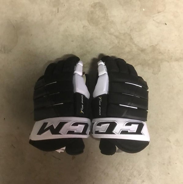 CCM 4 Roll Pro Gloves Size 14 Penguins Colorway