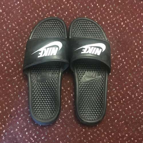 Nike Slides (Size 11)