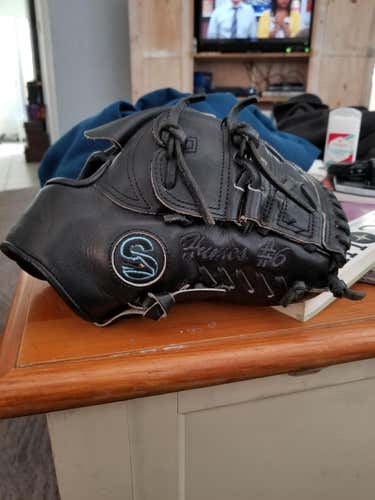 44 signature series glove
