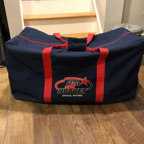 Nike USA Hockey Bag
