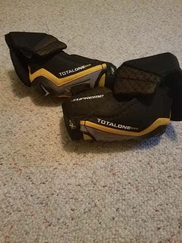 Rare New Bauer Elbow Pads Senior