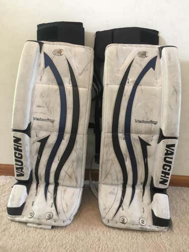 Vaughn Goalie Leg Pads Junior 27 + 1.5”