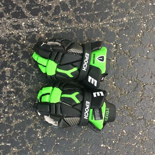 Almost Brand New Gloves Large!!!