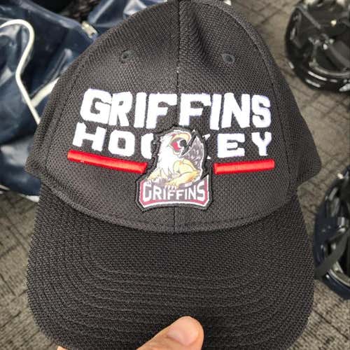 Griffins Hockey AHL Reebok Flex Fit Hat S/M