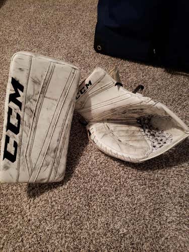 CCM Extreme Flex II 860 Goalie Glove & Blocker Regular Senior