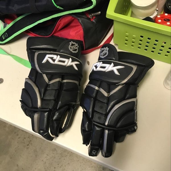Reebok 15” Gloves