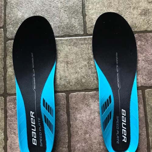 NEW Bauer Speedplate Size 7