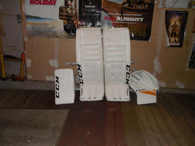 CCM Extreme Flex II  Pro Goalie Equipment (Full Set) Senior