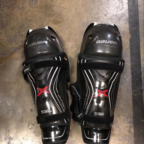 NEW Bauer 1x Shin Pads