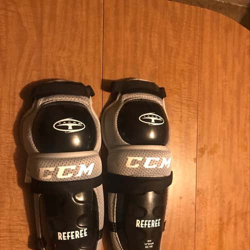 CCM REFEREE SG100 HOCKEY SHIN GUARDS [SENIOR]