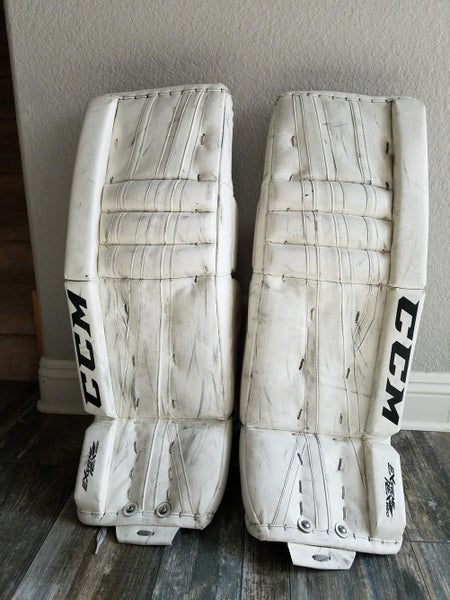 CCM Extreme Flex II 860 Goalie Leg Pads Intermediate