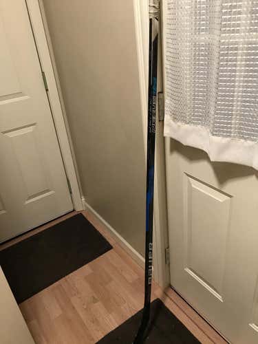 Bauer Nexus 1N Griptac Stick Righty Toe 66 - 70 Intermediate