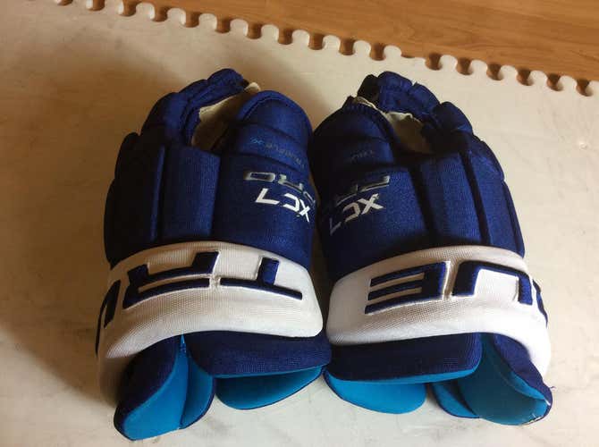 True XC7 Gloves Senior 13”