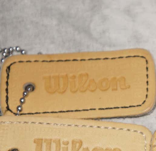 Wilson A2000’keychain