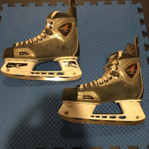 Size 6 Senior Skates