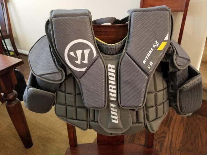 Warrior Goalie Chest Protector Ritual G2 S/M Intermediate