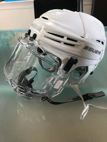 Bauer Re-Akt 100 Helmet with Junior Bauer Concept 3 Face Shield