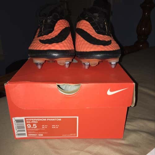 Nike Hypervenom Phantom 1 New Size 9.5 With Key And Extra Studs
