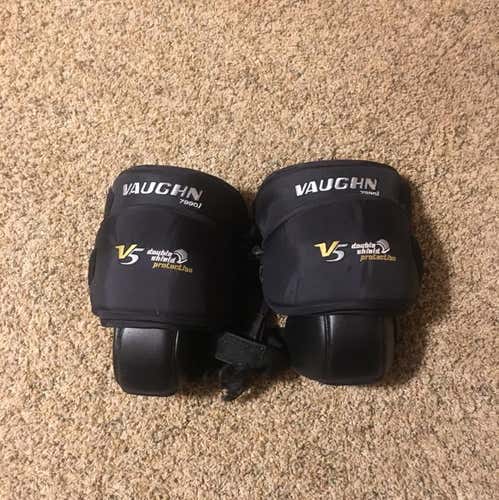 VAUGHN V5 KNEE GUARDS