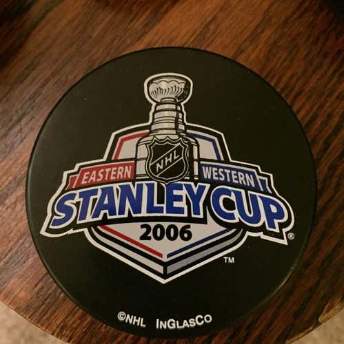BRAND NEW: 2006 Collectors Edition Stanley Cup Puck