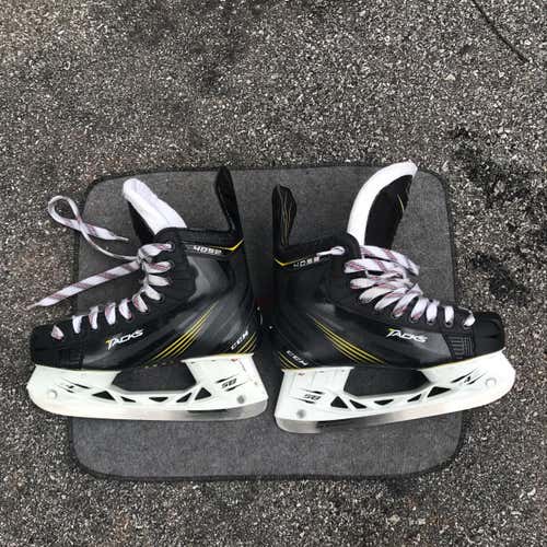 CCM Tacks 4052