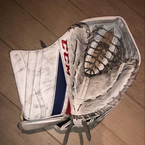 CCM Extreme Flex III Goalie Glove & Blocker Regular Senior
