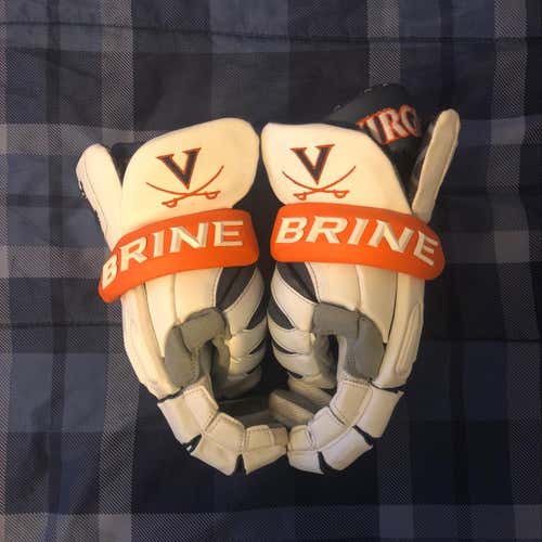 Team Issued Virginia King Elite Gloves