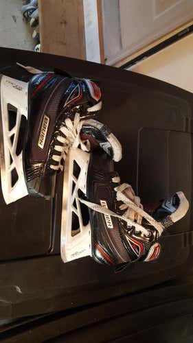Bauer Goalie Skates Junior Size 2.5