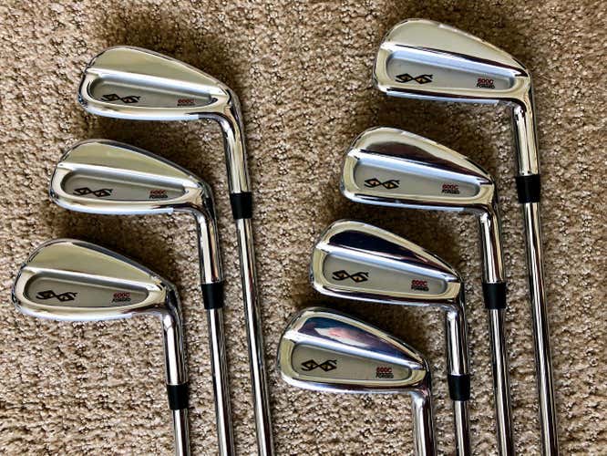 Snake Eyes 600C Forged Iron Set 4-PW, RH