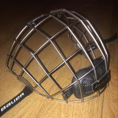 Bauer Titanium Medium Cage