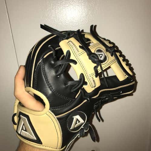 Akadema Torino Series 11.5” Infield Glove